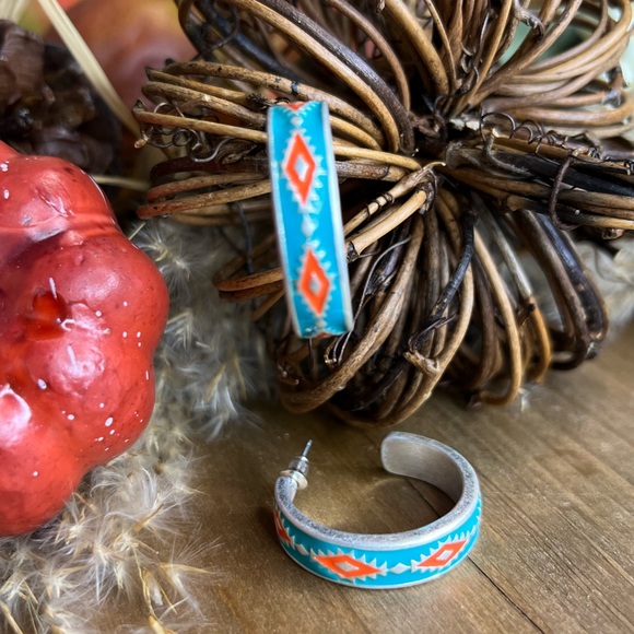 Earrings - Picture 2 of 2